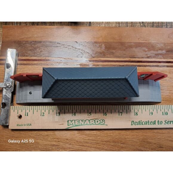 TOMY Thomas & Friends Trackmaster LOWER TIDMOUTH Train Station 2009 - Picture 10 of 14